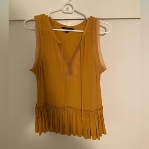 American Eagle mustard top